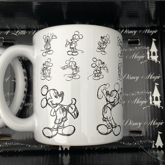New Mickey/Minnie Mug Set - Picture 5 of 5